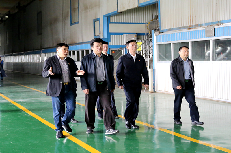 2019年5月8日，時(shí)任國家水利部原總工程師、水利部參咨委副主任委員汪洪蒞臨景興紙業(yè)調(diào)研節(jié)水工作