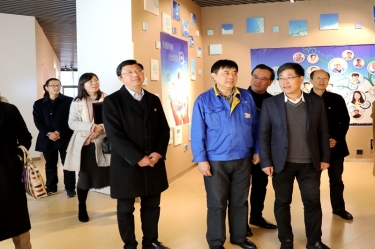 2020年1月3日，時任浙江省民政廳黨組成員、副廳長江宇蒞臨景興紙業(yè)調(diào)研企業(yè)發(fā)展情況、黨建工作