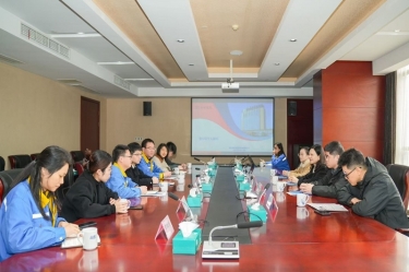市委常委、宣傳部部長(zhǎng)沈志鳳蒞臨景興紙業(yè)慰問(wèn)高端人才